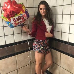 Meet your Posher, Nicole